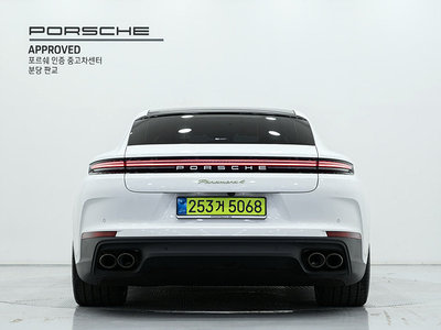PORSCHE PANAMERA - 3