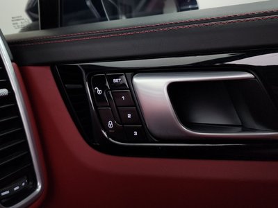 صورة مصغرة 35 لـ 2019 Porsche CAYENNE
