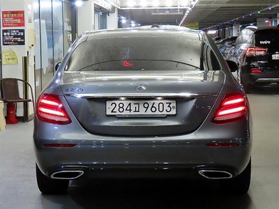 MERCEDES-BENZ E-CLASS - 6