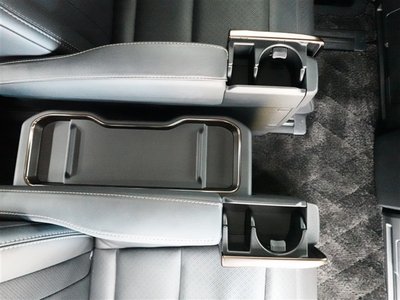 صورة مصغرة 31 لـ 2023 Toyota VELLFIRE