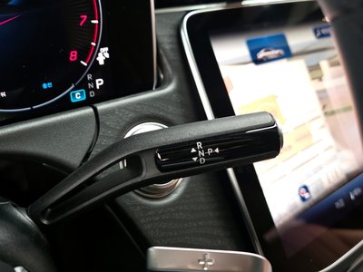 MERCEDES-BENZ E-CLASS - 9