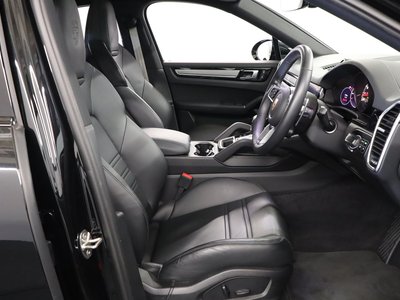 PORSCHE CAYENNE COUPE - 2
