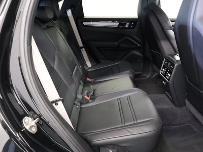 PORSCHE CAYENNE COUPE - 9