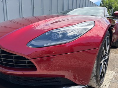 2017 Aston Martin DB11 照片 40