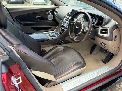 2017 Aston Martin DB11 照片 20