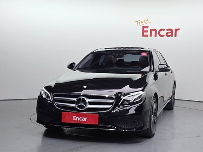 MERCEDES-BENZ E-CLASS - 2