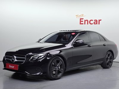 MERCEDES-BENZ E-CLASS - 1