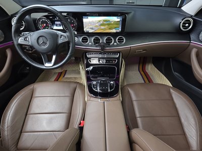 MERCEDES-BENZ E-CLASS - 5