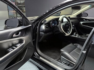 صورة 10 لـ 2021 Genesis THE NEW G70