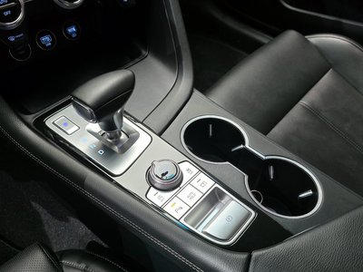 صورة 9 لـ 2021 Genesis THE NEW G70