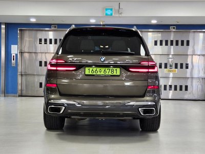 صورة 3 لـ 2026 BMW X7