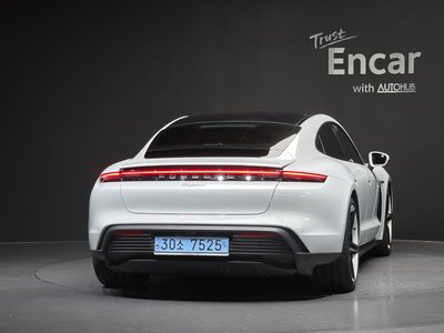2023 Porsche TAYCAN — фото 4