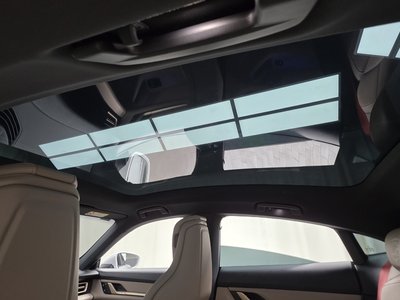 2023 Porsche TAYCAN 缩略图 19
