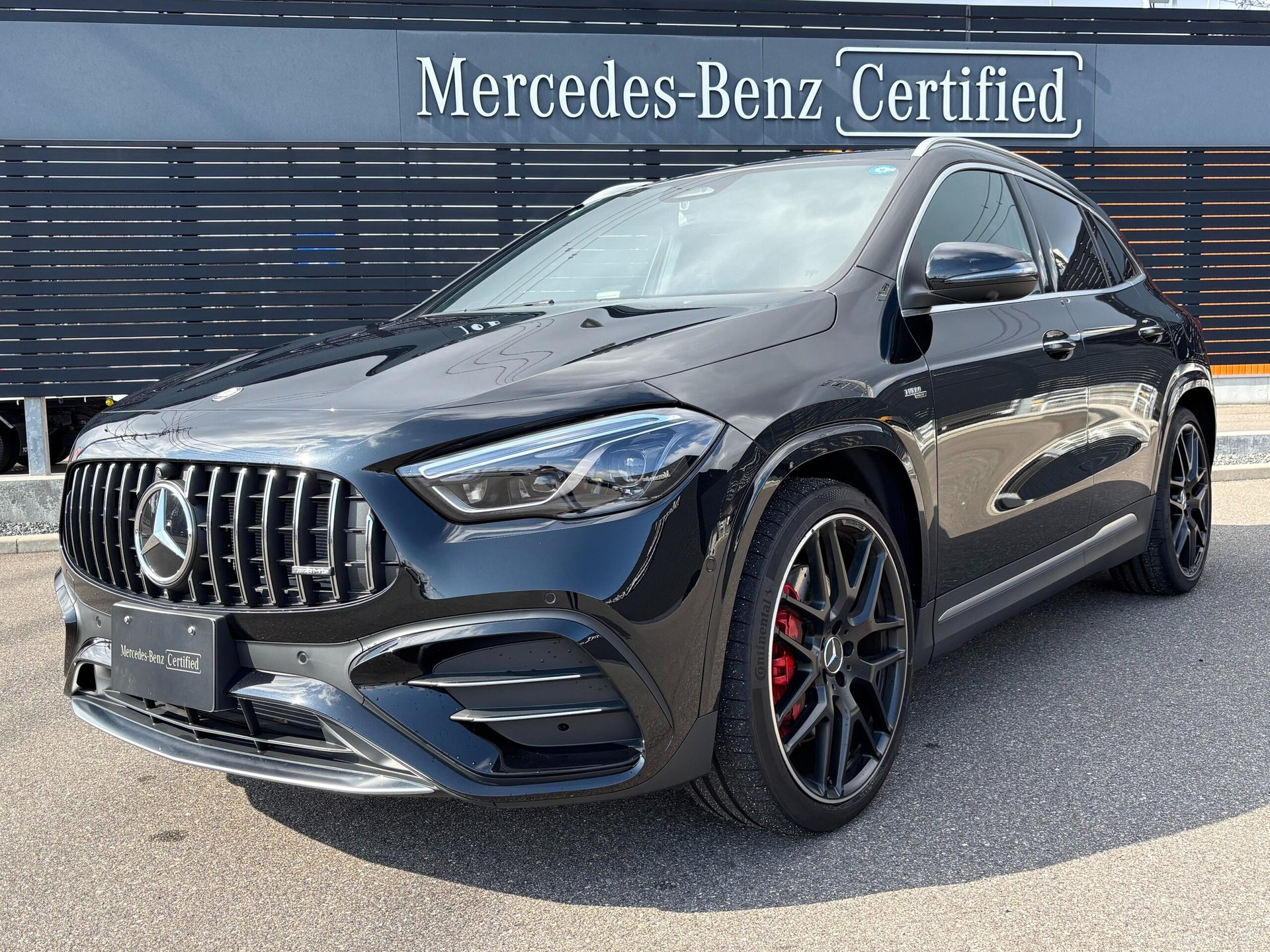 MERCEDES-BENZ GLA AMG - View 1