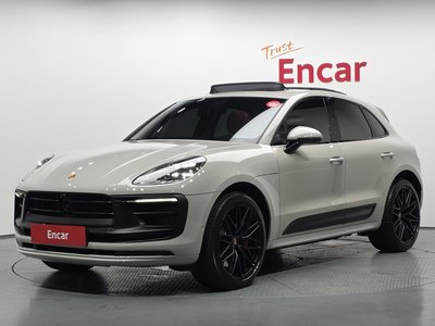 صورة 1 لـ 2023 Porsche MACAN