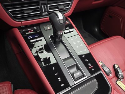 صورة مصغرة 12 لـ 2023 Porsche MACAN