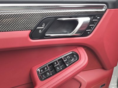 صورة مصغرة 28 لـ 2023 Porsche MACAN