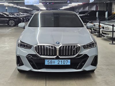 BMW I5 - 2