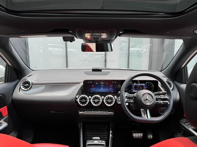 2025 Mercedes-BENZ GLA — миниатюра 18