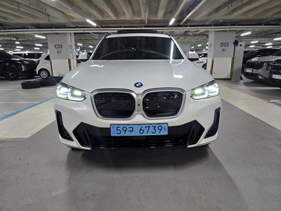 BMW IX3