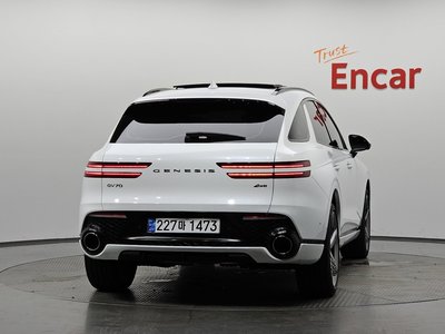 صورة 3 لـ 2022 Genesis GV70