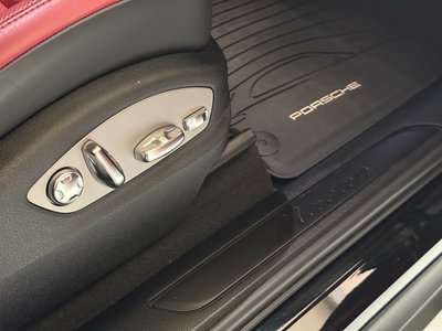 2021 Porsche MACAN — миниатюра 18