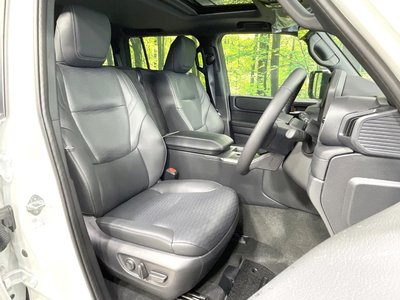 2025 Toyota LAND CRUISER 250 photo 8