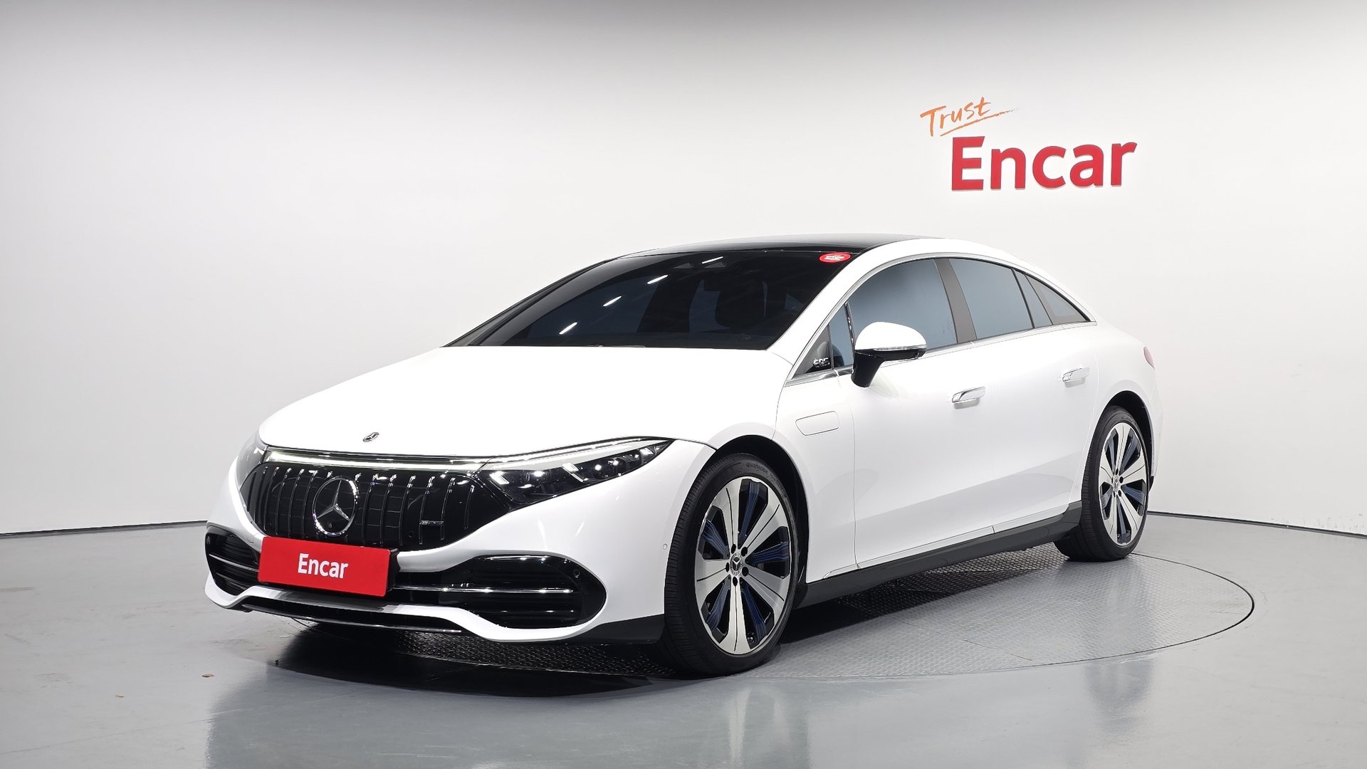 MERCEDES-BENZ EQS - View 1