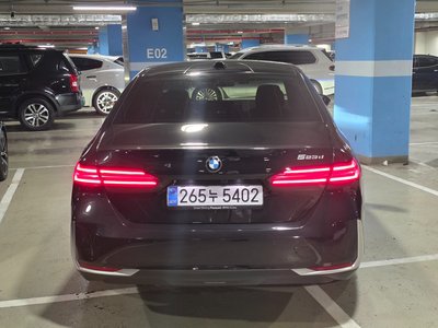2025 BMW 5 SERIES 照片 3