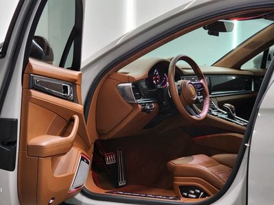 PORSCHE PANAMERA - 8