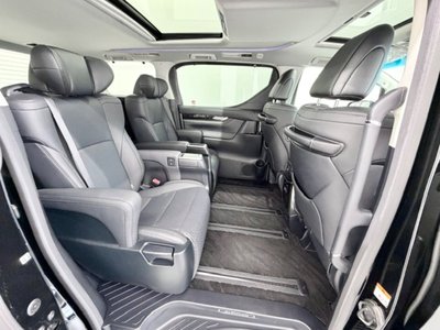 TOYOTA ALPHARD - 5