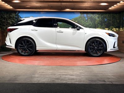 2023 Lexus RX — миниатюра 29