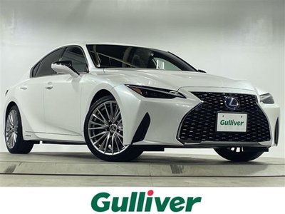 LEXUS IS - 1