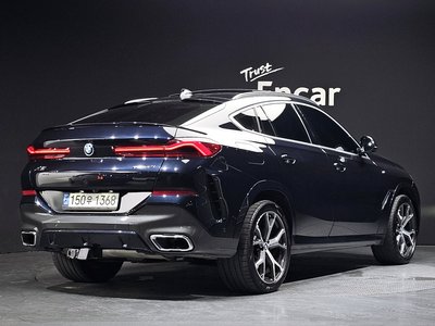 2021 BMW X6 照片 2