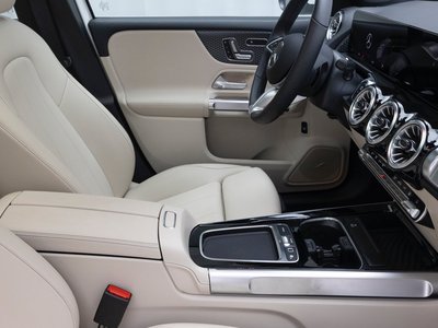 2025 Mercedes-BENZ EQB 照片 9