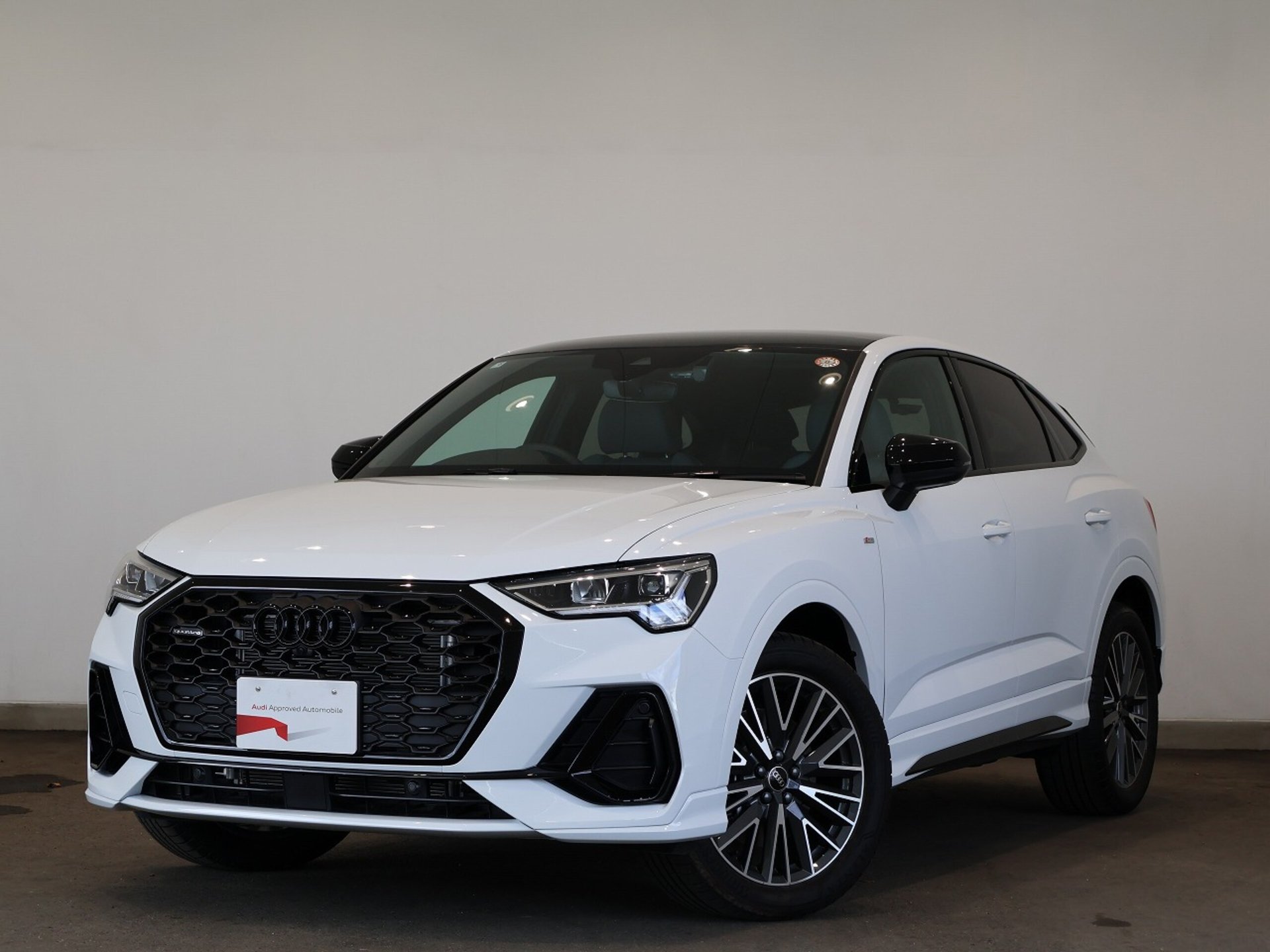AUDI Q3 SPORTBACK - View 1