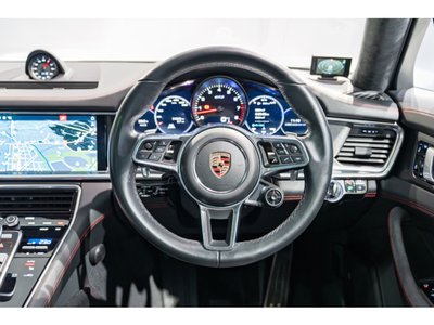PORSCHE PANAMERA - 5