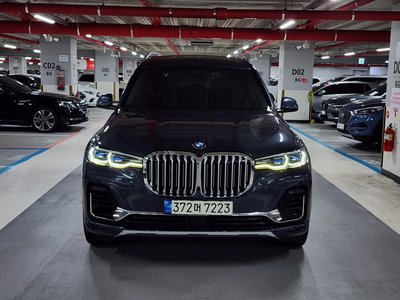 2021 BMW X7 照片 2