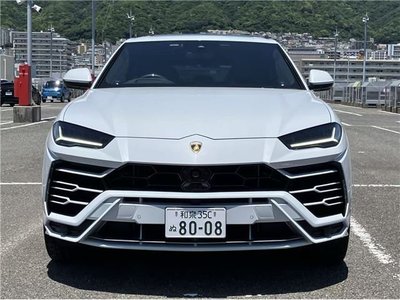LAMBORGHINI URUS - 1