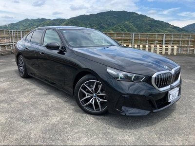 صورة 1 لـ 2024 BMW BMW 5 SERIES