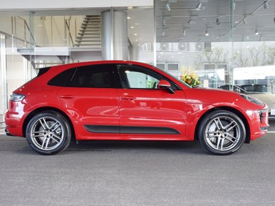 PORSCHE MACAN - 3