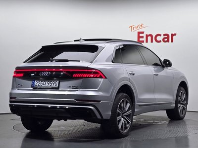 2021 AUDI Q8 photo 3