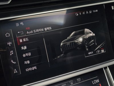 2021 AUDI Q8 — миниатюра 26