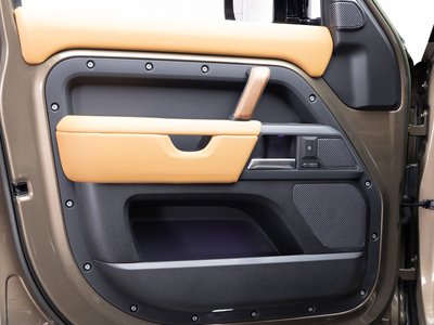 صورة مصغرة 72 لـ 2023 LAND Rover DEFENDER