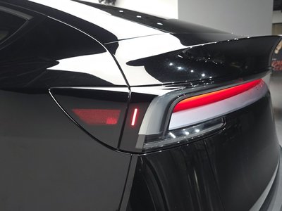 صورة 10 لـ 2025 Tesla MODEL Y