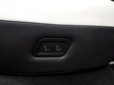 2025 Tesla MODEL Y thumbnail 23