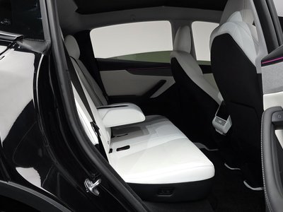 2025 Tesla MODEL Y thumbnail 17