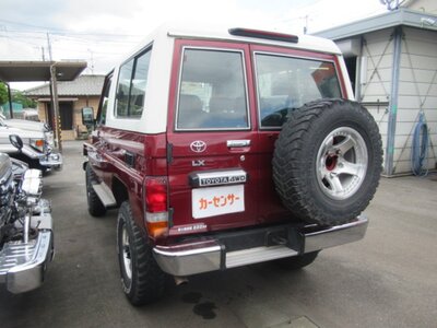 TOYOTA LAND CRUISER 70 - 6