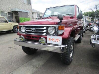 TOYOTA LAND CRUISER 70