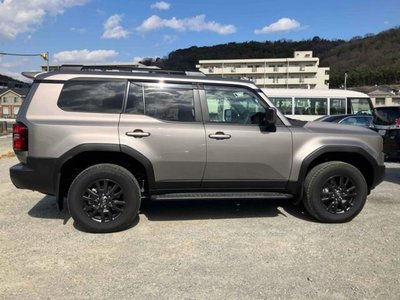 TOYOTA LAND CRUISER 250 - 6